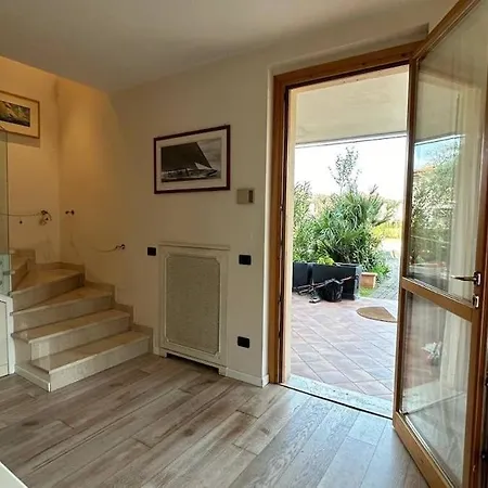 New Garda Golf With Pool And Private Garden Villa